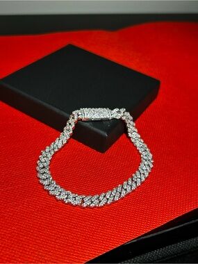 New 8mm silver moissanite Cuban link bracelet.